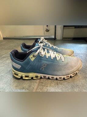 On Running Women's Light Blue and White Cloud Sneakers